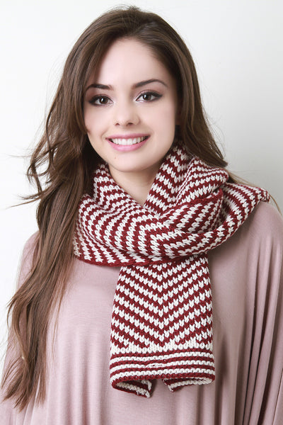 Chevron Conveyor Pattern Buttoned Scarf